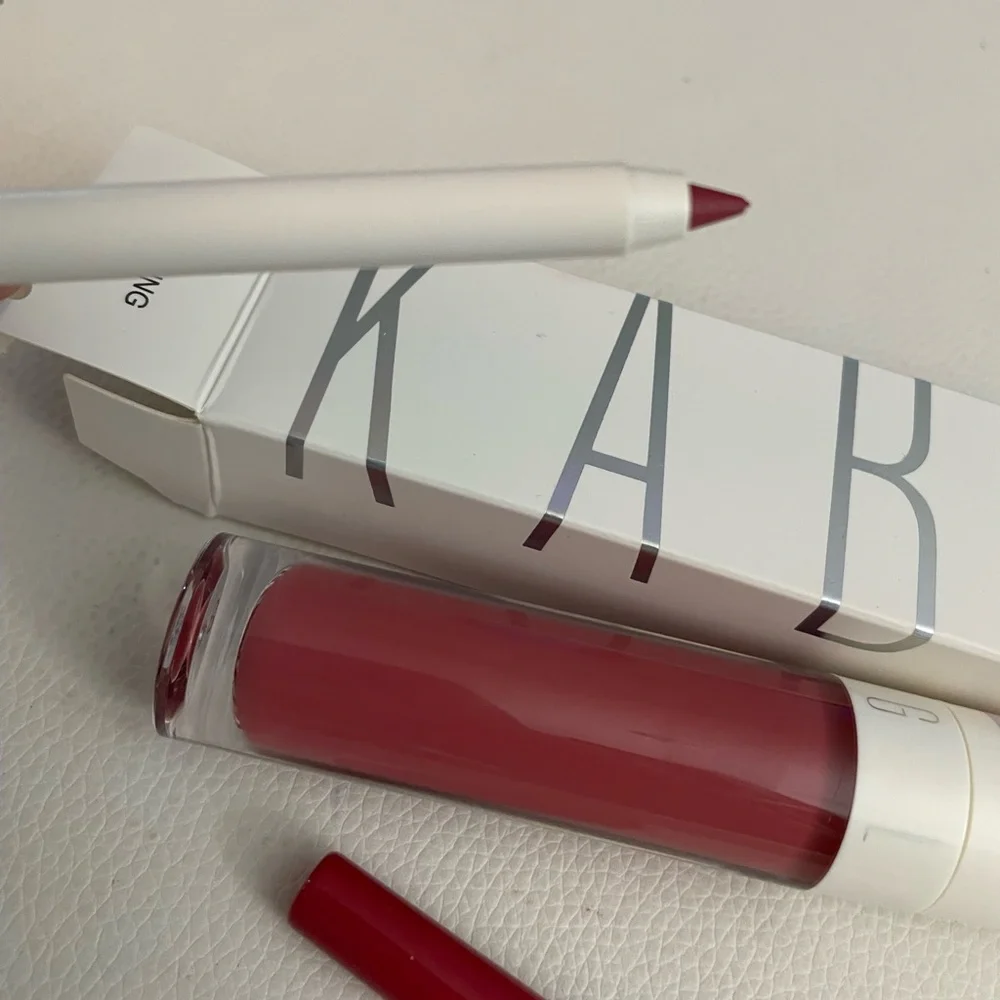 NEW KAB lip liner and lip gloss